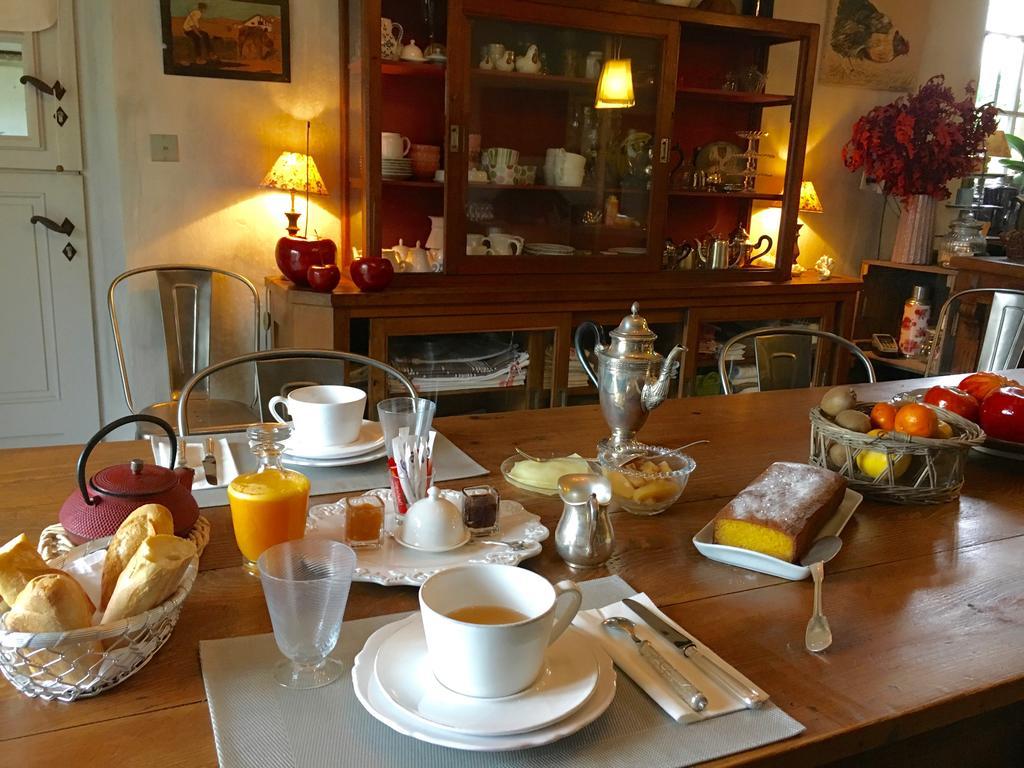 Les Volets Bleus Bed and Breakfast Arcangues Exteriör bild