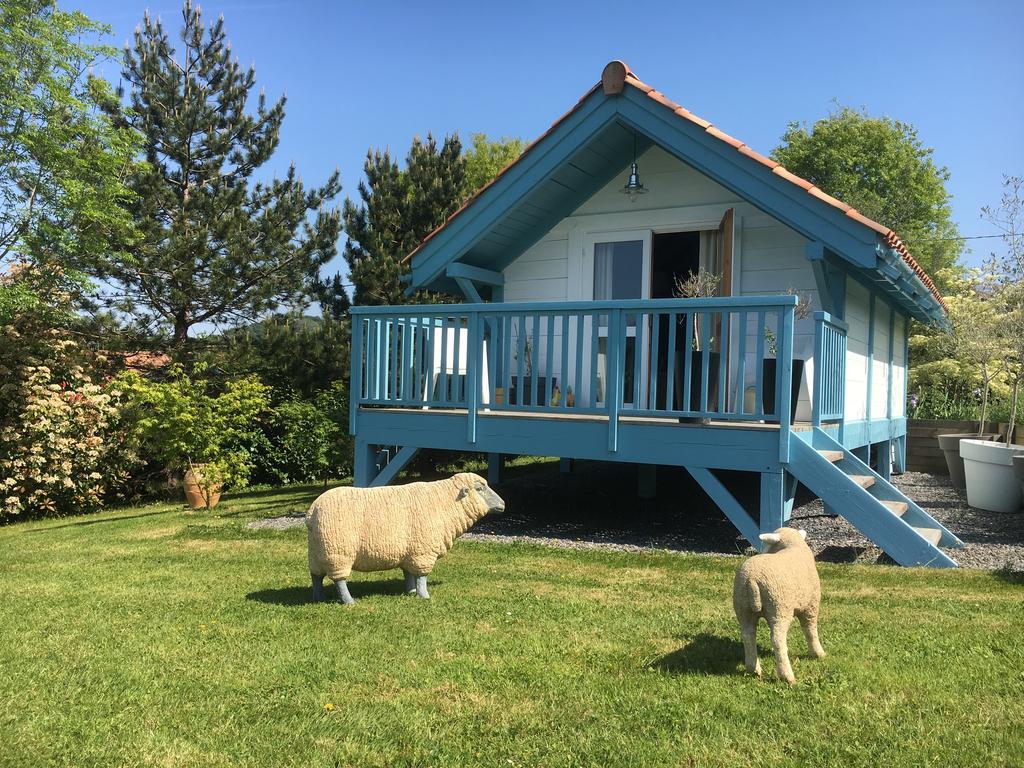 Les Volets Bleus Bed and Breakfast Arcangues Exteriör bild