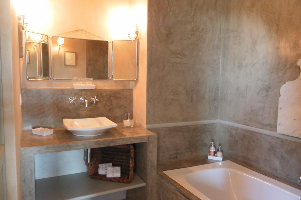 Les Volets Bleus Bed and Breakfast Arcangues Rum bild