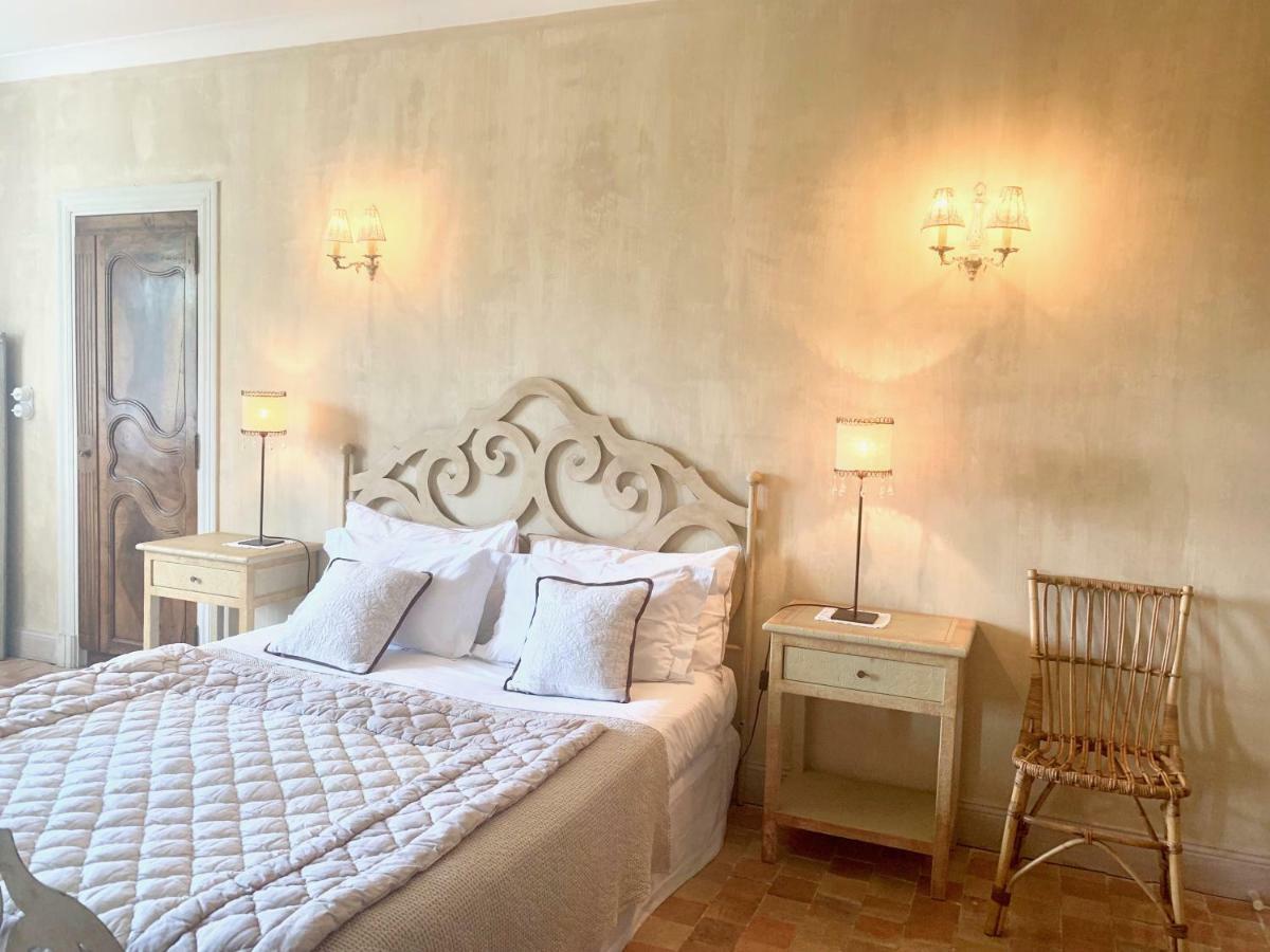 Les Volets Bleus Bed and Breakfast Arcangues Exteriör bild
