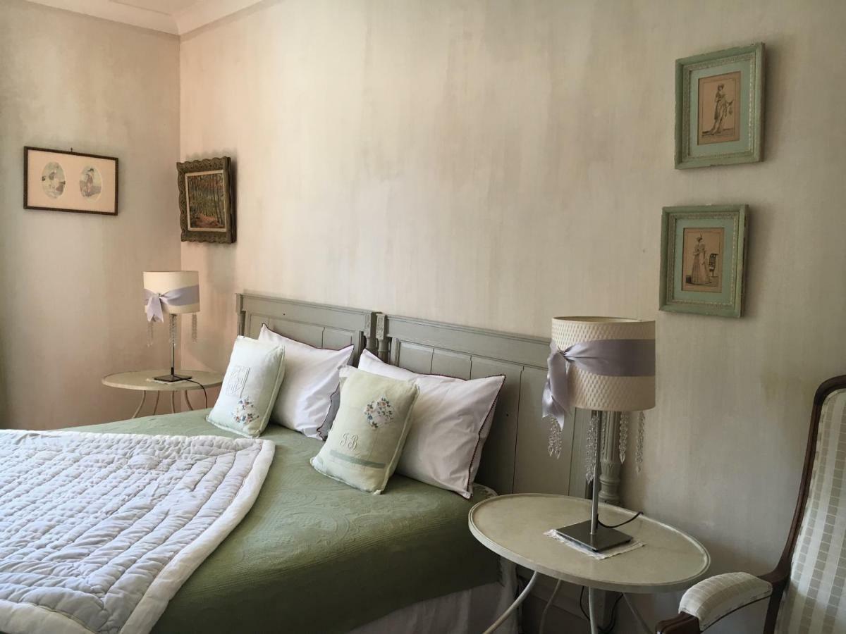 Les Volets Bleus Bed and Breakfast Arcangues Exteriör bild