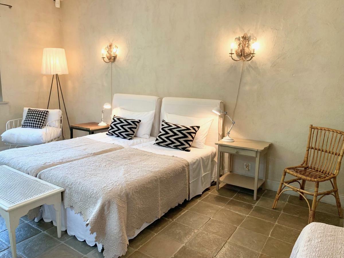 Les Volets Bleus Bed and Breakfast Arcangues Exteriör bild