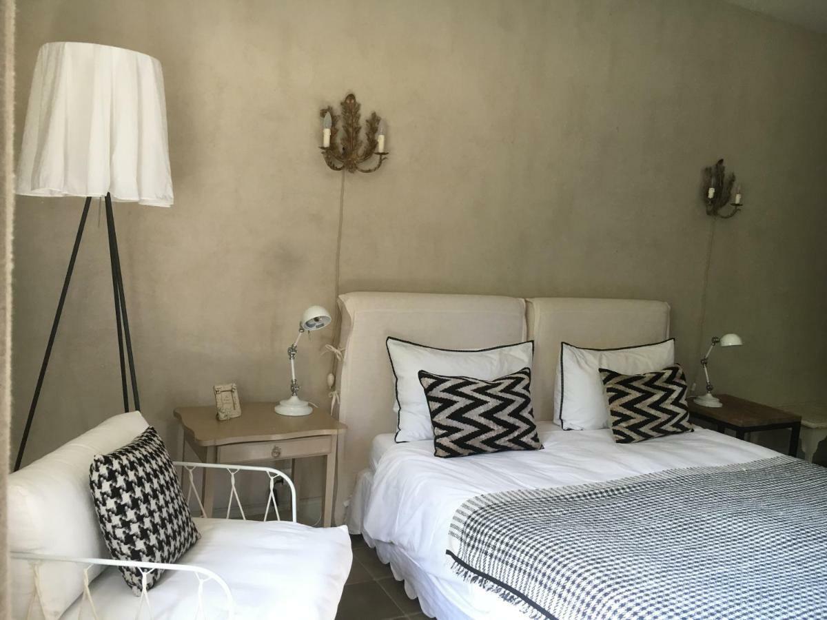 Les Volets Bleus Bed and Breakfast Arcangues Exteriör bild